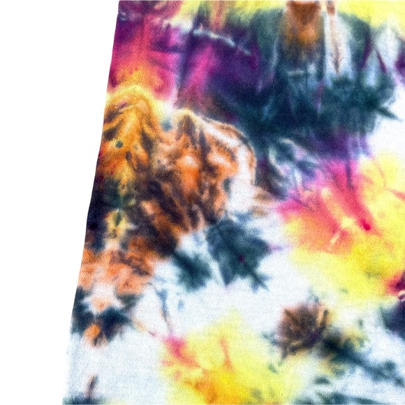Tie dye Fruit of the Loom size small very colorful short sleeve vneck shirt NWOT - Picture 3 of 8